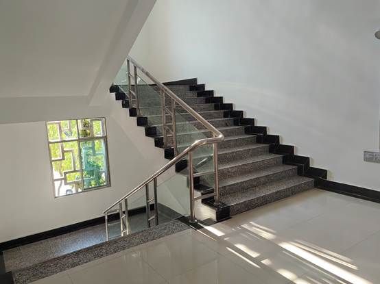 建筑的摆设布局 AI 生成的内容可能不正确。